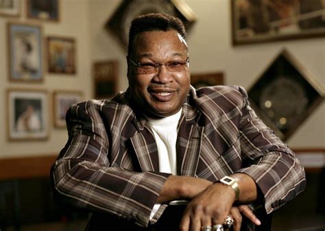 Larry Holmes to return to Ringside Restaurant and 